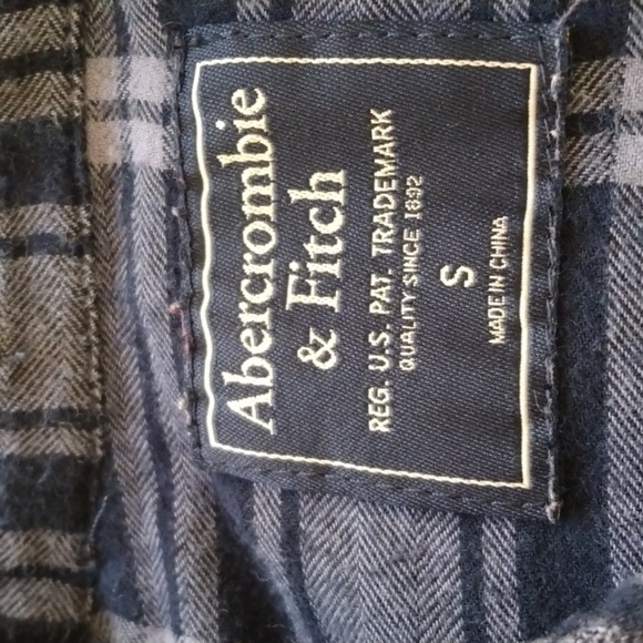 Abercrombie & Fitch Navy and Powder Blue  Plaid 100 % Cotton Shirt Size Small​ - Picture 9 of 15